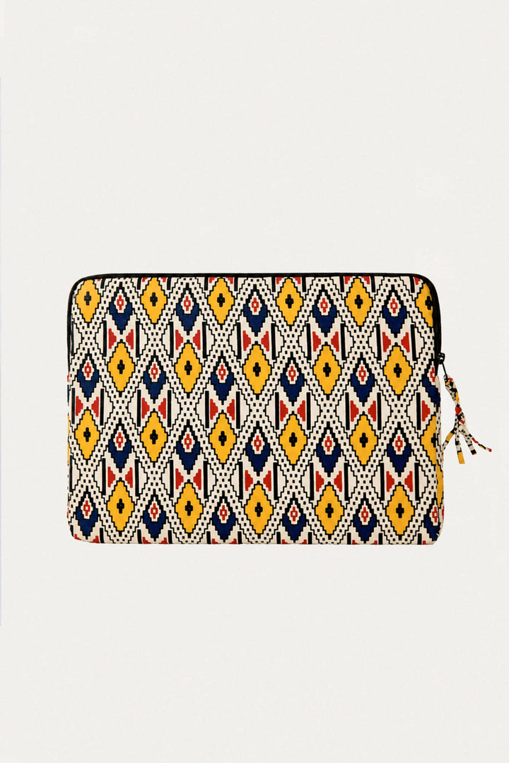 Funda Mounass